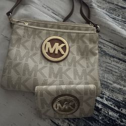 Michael Kors Crossbody Bag With Wallet