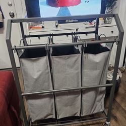 Trinity 3-bag laundry cart with a flip-up top