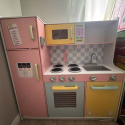 Play Kitchen 