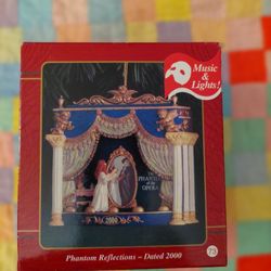 Vintage Heiloom Phantom Ornament 2000