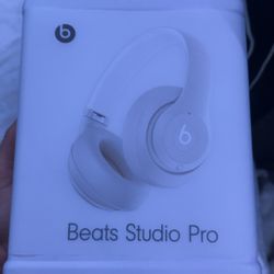 Beats studio pros