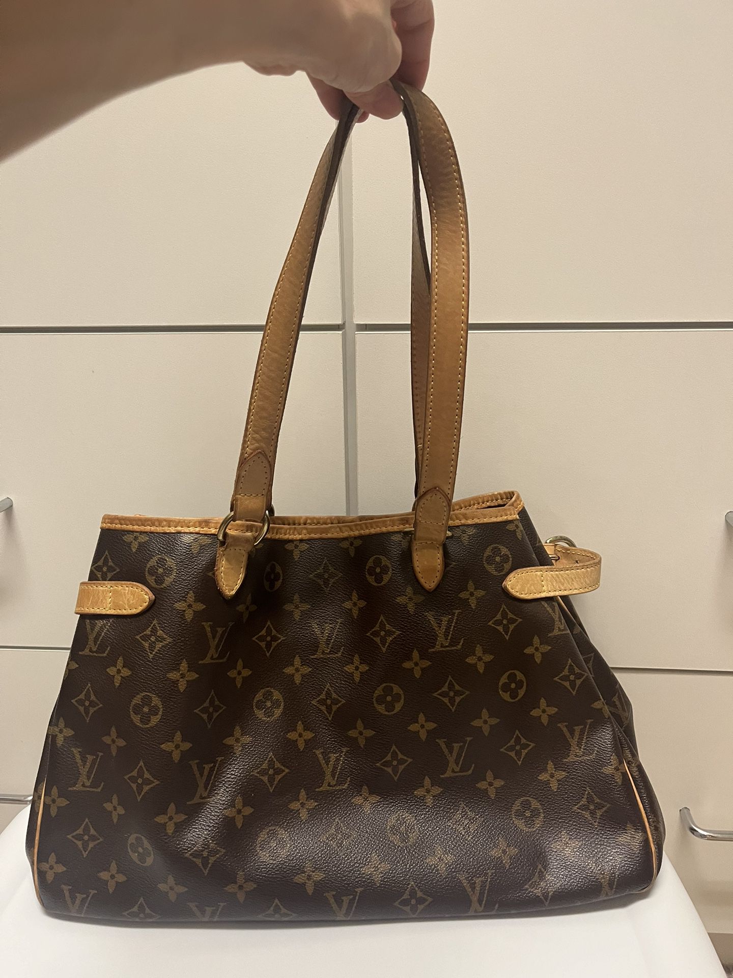 Authentic Louis Vuitton Batignolles Handbag