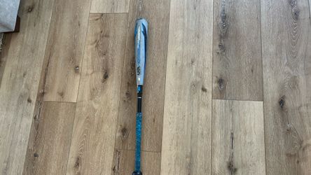 Demarini Voodoo bat