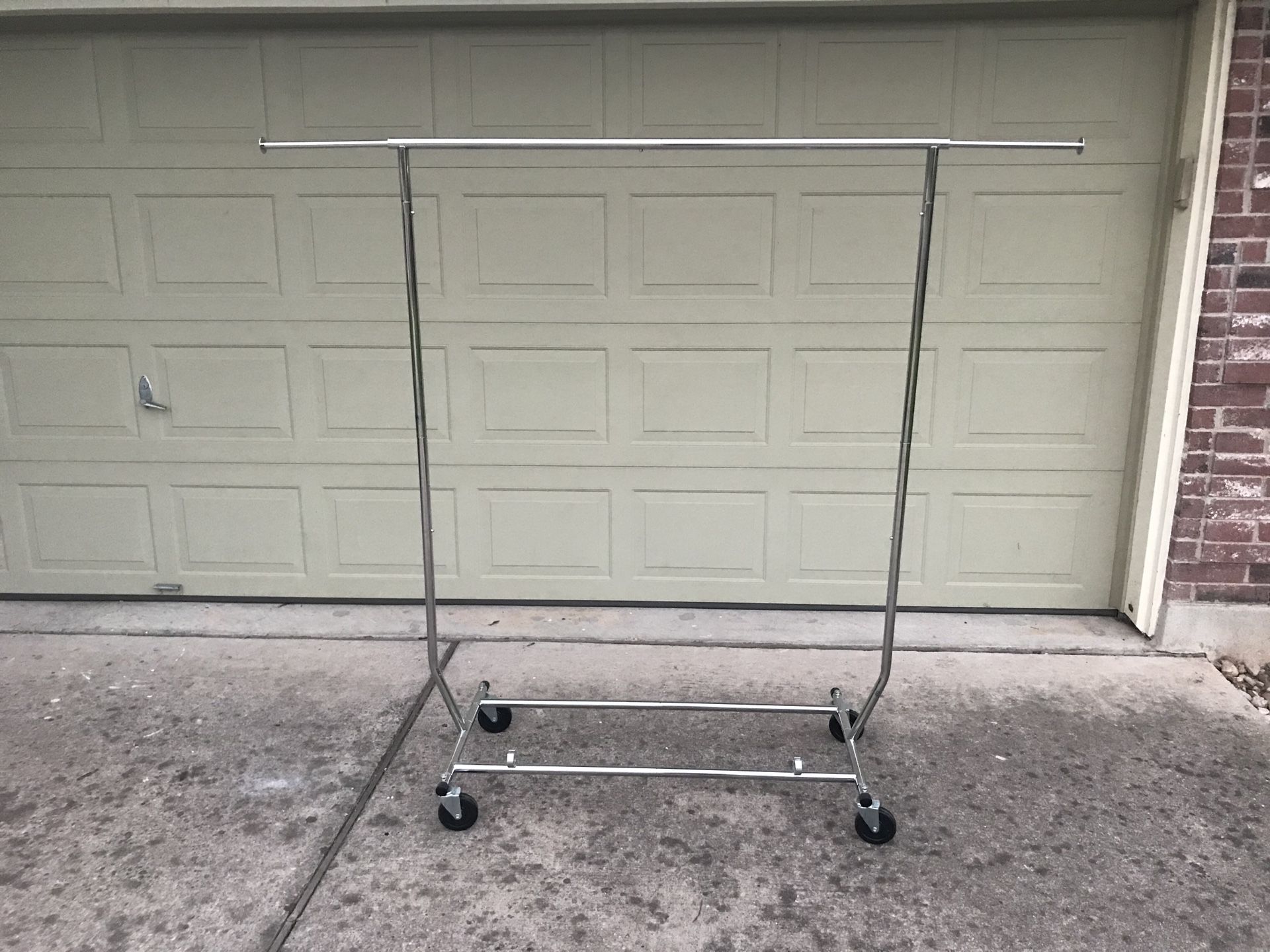 CLOTHES RACK FOR SALE