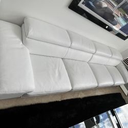 Modern White Leather Sofa – 4 Seater with Adjustable Headrests 