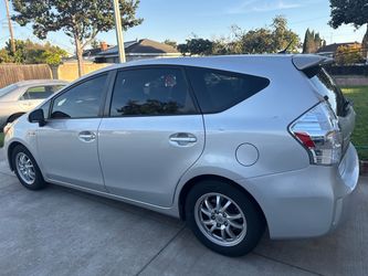 2013 Toyota Prius V