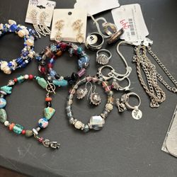 5 Anillos Nuevos De Plata Es Un Paquete Con Lo Demás Q Va Ikcluido 