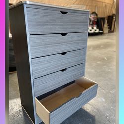 Dresser / Five drawers dresser