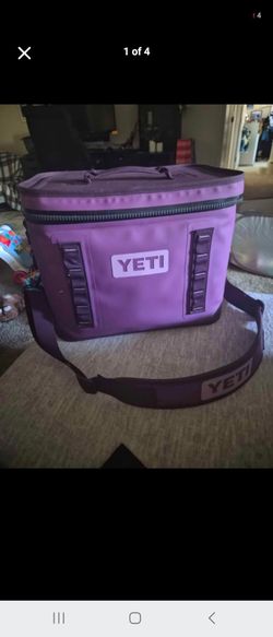 Yeti Lunch box 18