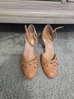 Dress Barn Tan Cutout Ankle Strap Heels