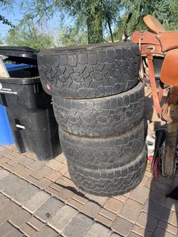 33x12x20 Llantas Tires 4