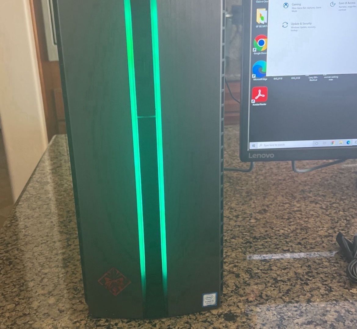 OMEN Desktop 870-224 with 32 Inch Lenovo Monitor. 