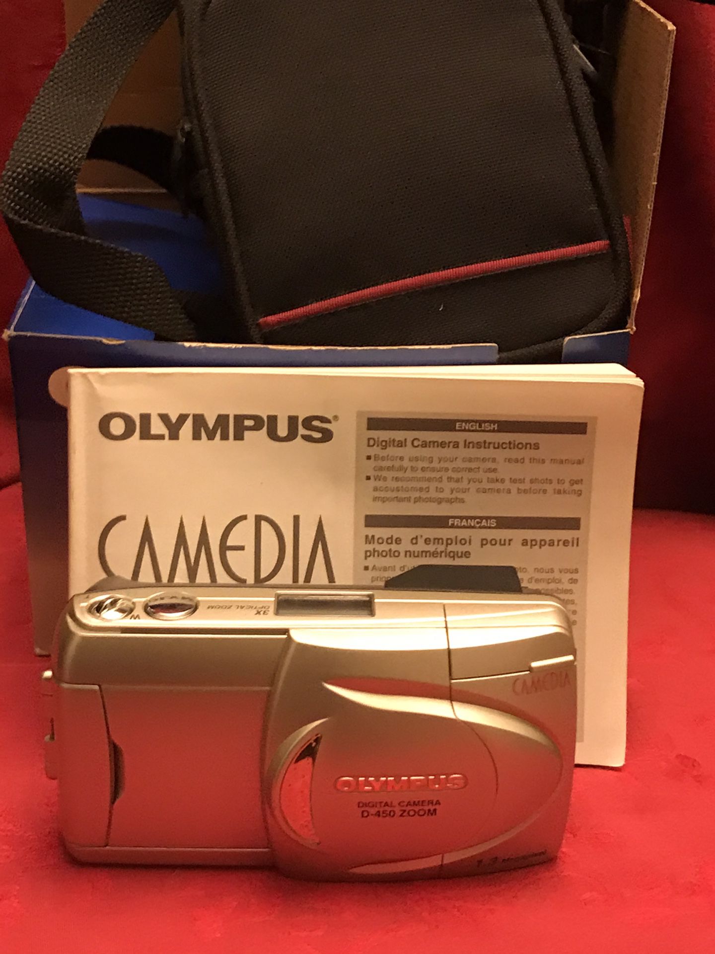 Olympus CAMEDIA D-450ZOOM Digital Camera
