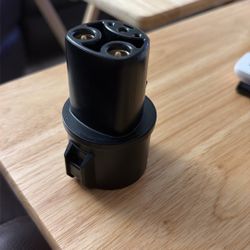Tesla adapter 