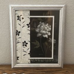 Floral wall decor