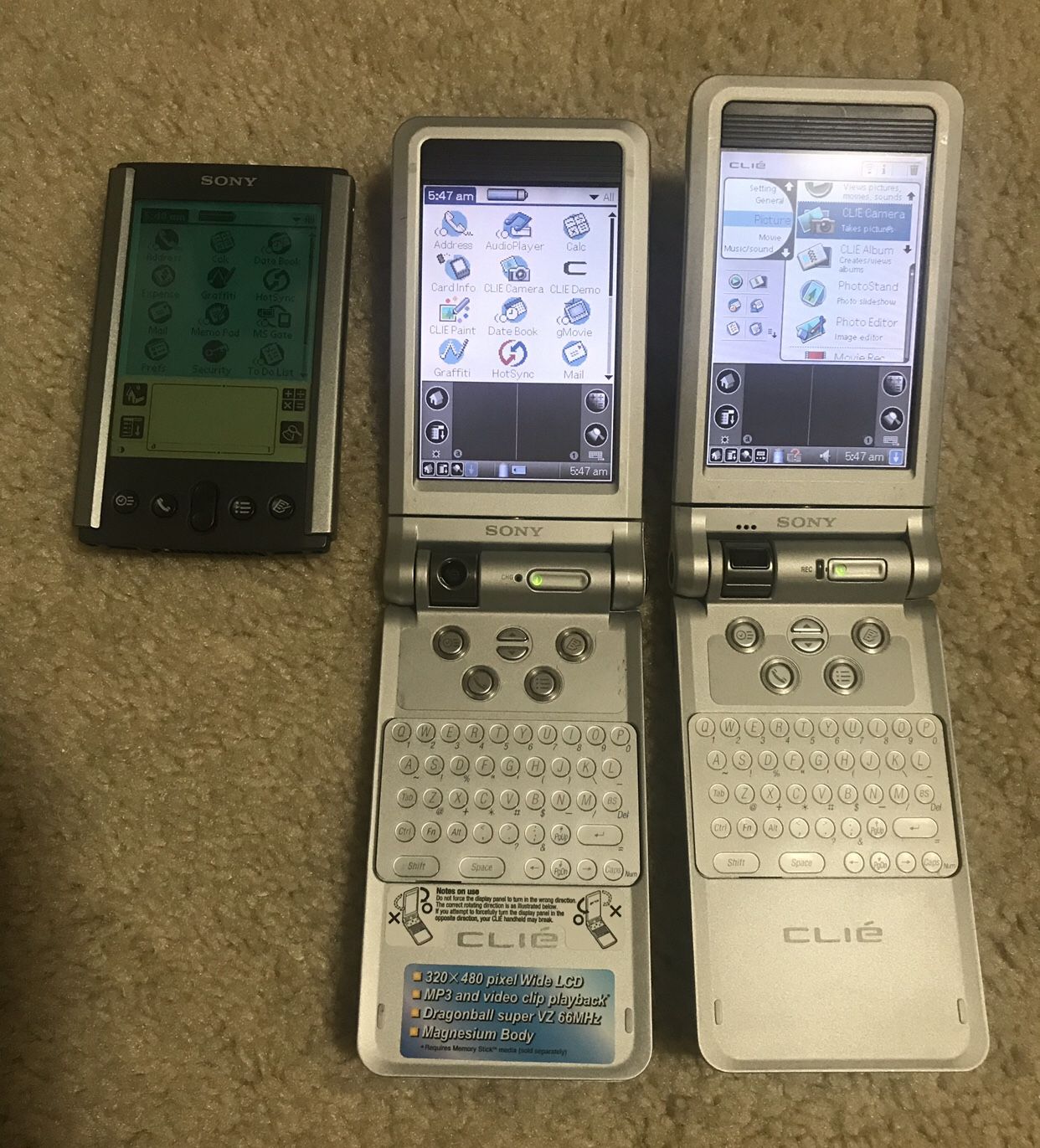 Sony Clié PEG NX70V - PDA Vintage - Non Testé (pour Pièces/collection)