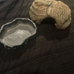 hiding rock and water bowl for reptiles 