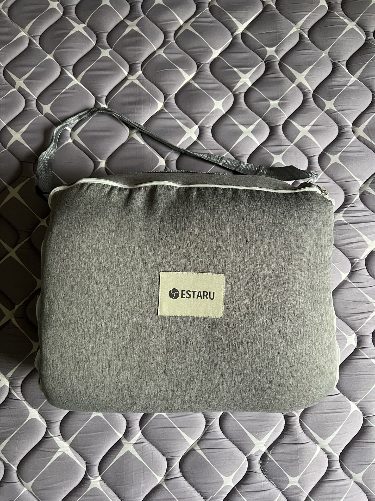 Estaru Baby Bed