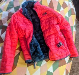 Gently Used Girls North Face Double Sided Jacket for Sale in Franklin Square NY OfferUp