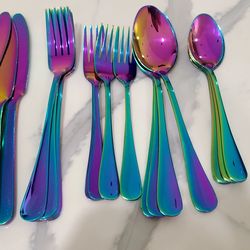 Flatware set