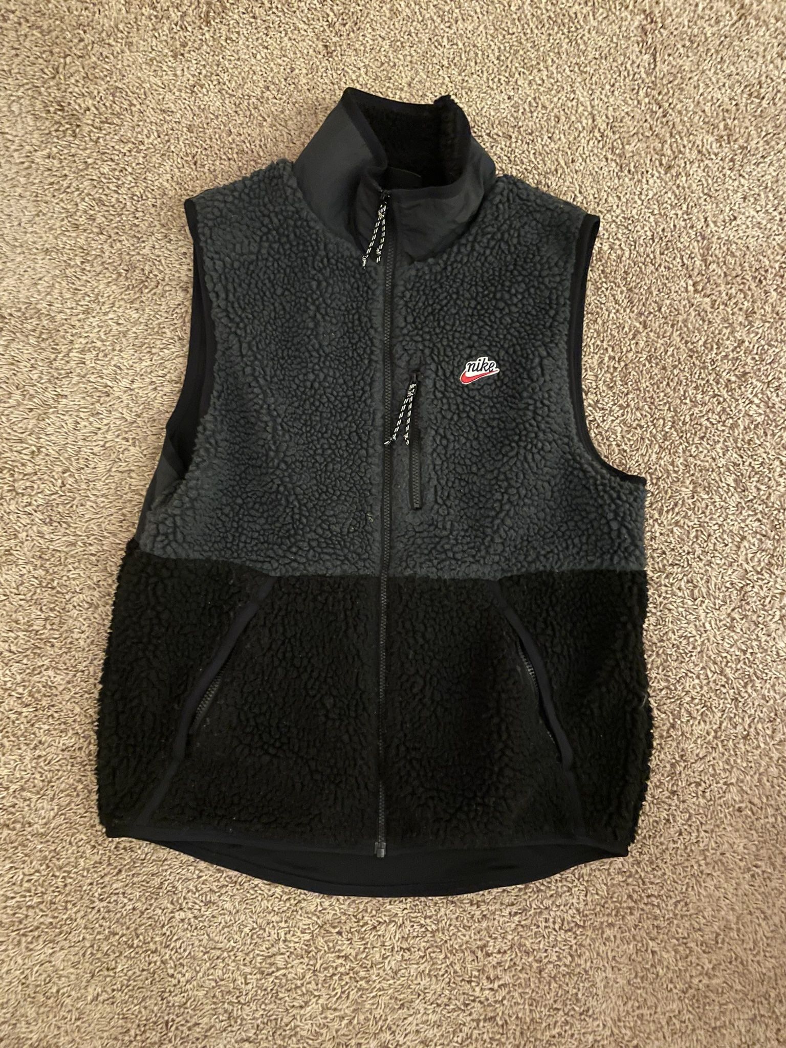 Nike Fuzzy Zip Up Vest M