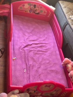 Minnie Mouse Toddler Bed