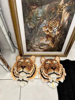 Large framed leopard artwork * 2 matching tiger head wall plaques