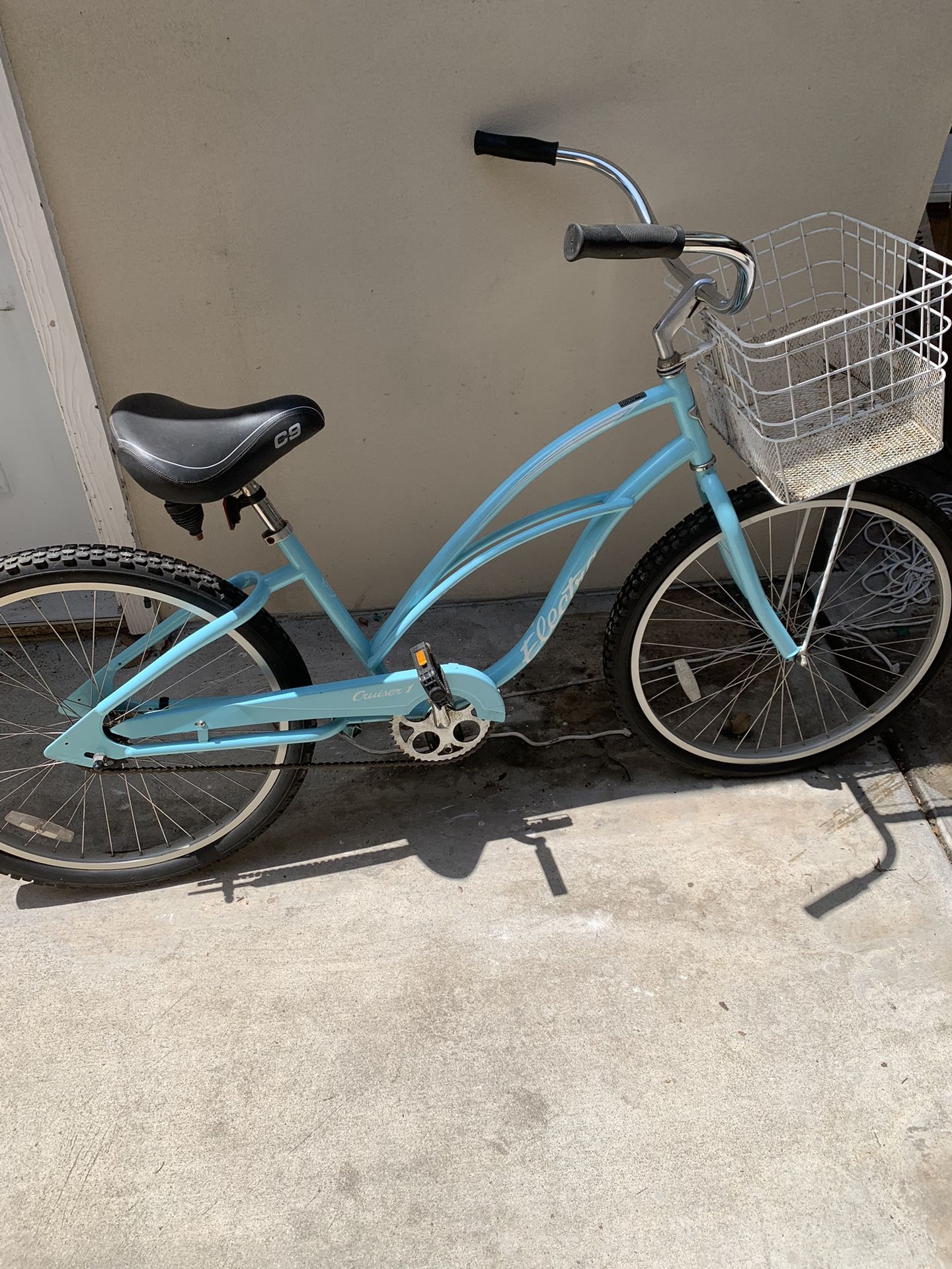 Used Electra Beach Cruiser Bike Need New Tires