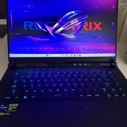 4090 Asus ROG Strix Scar 16 Gaming Laptop — i9-14900HX / RTX 4090 / 64GB / 4TB SSD / 16.3” 2.5K 240Hz