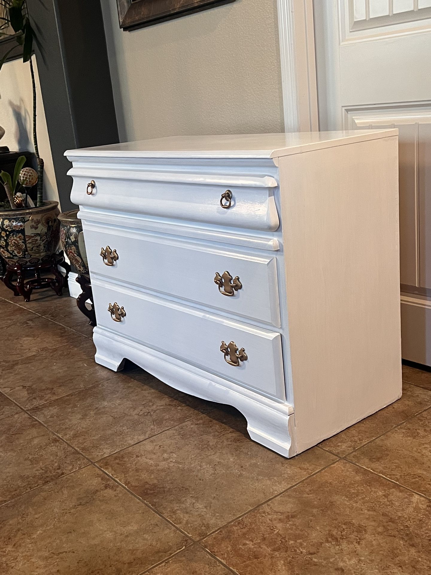 Beautiful Small White Dresser
