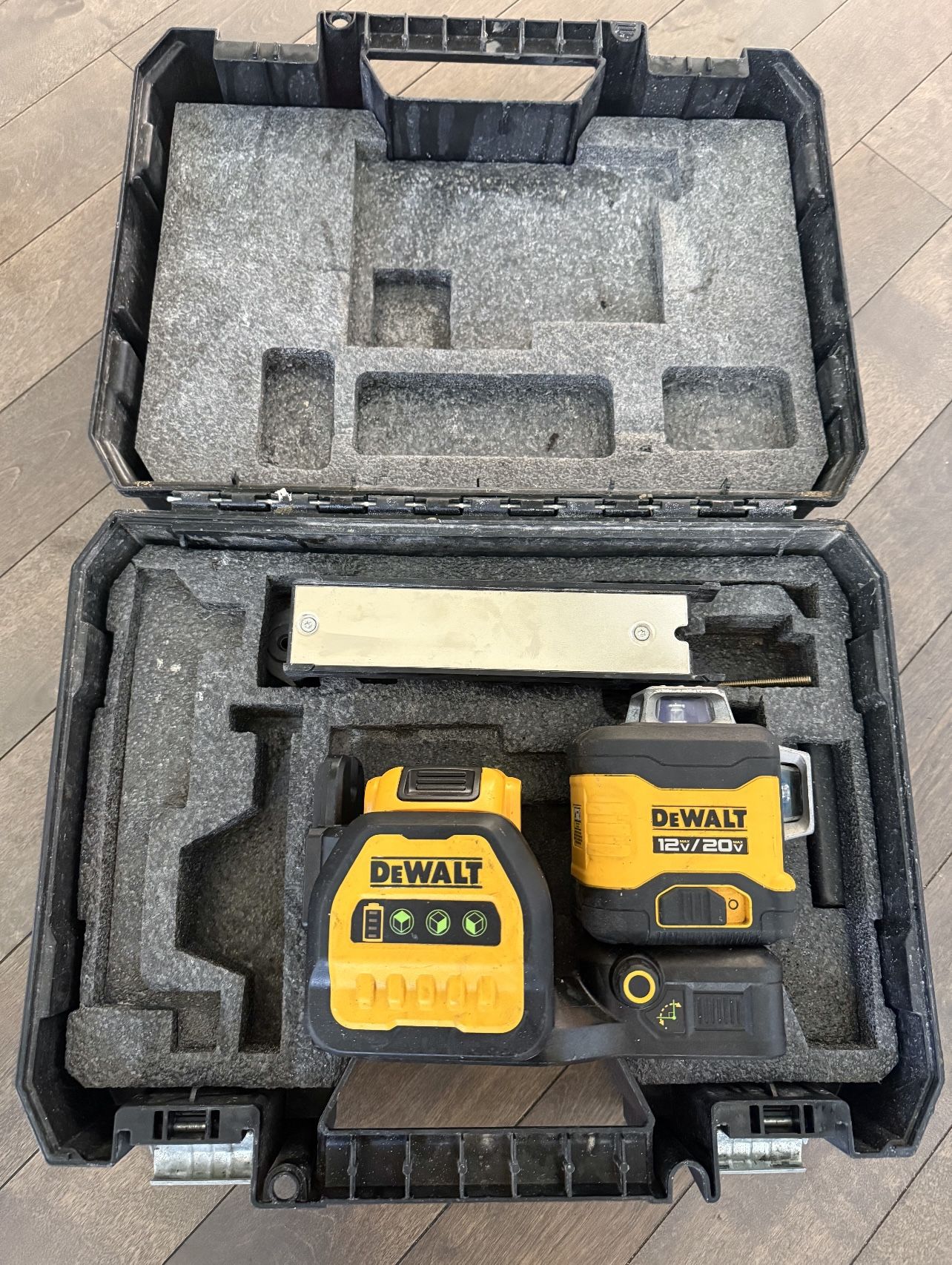 Dewalt 12/20v 360° Green Laser Level 