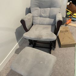 Nursery chair
