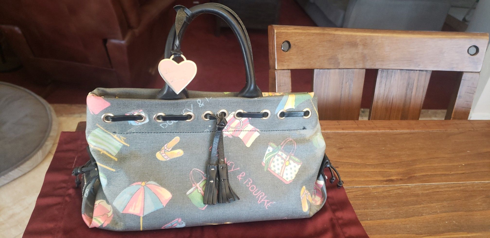 Dooney & Bourke Purse 100% Authentic