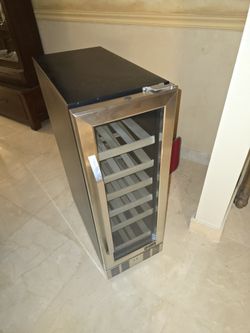 NewAir 19-Bottle Premium Wine Cooler (Model: AWR-190SB)