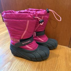 Sorel Snow Boots size 3