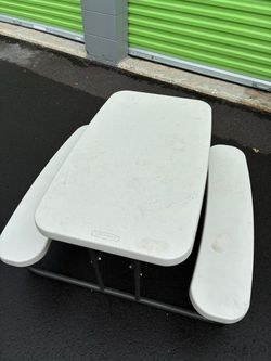 White  picnic folding table