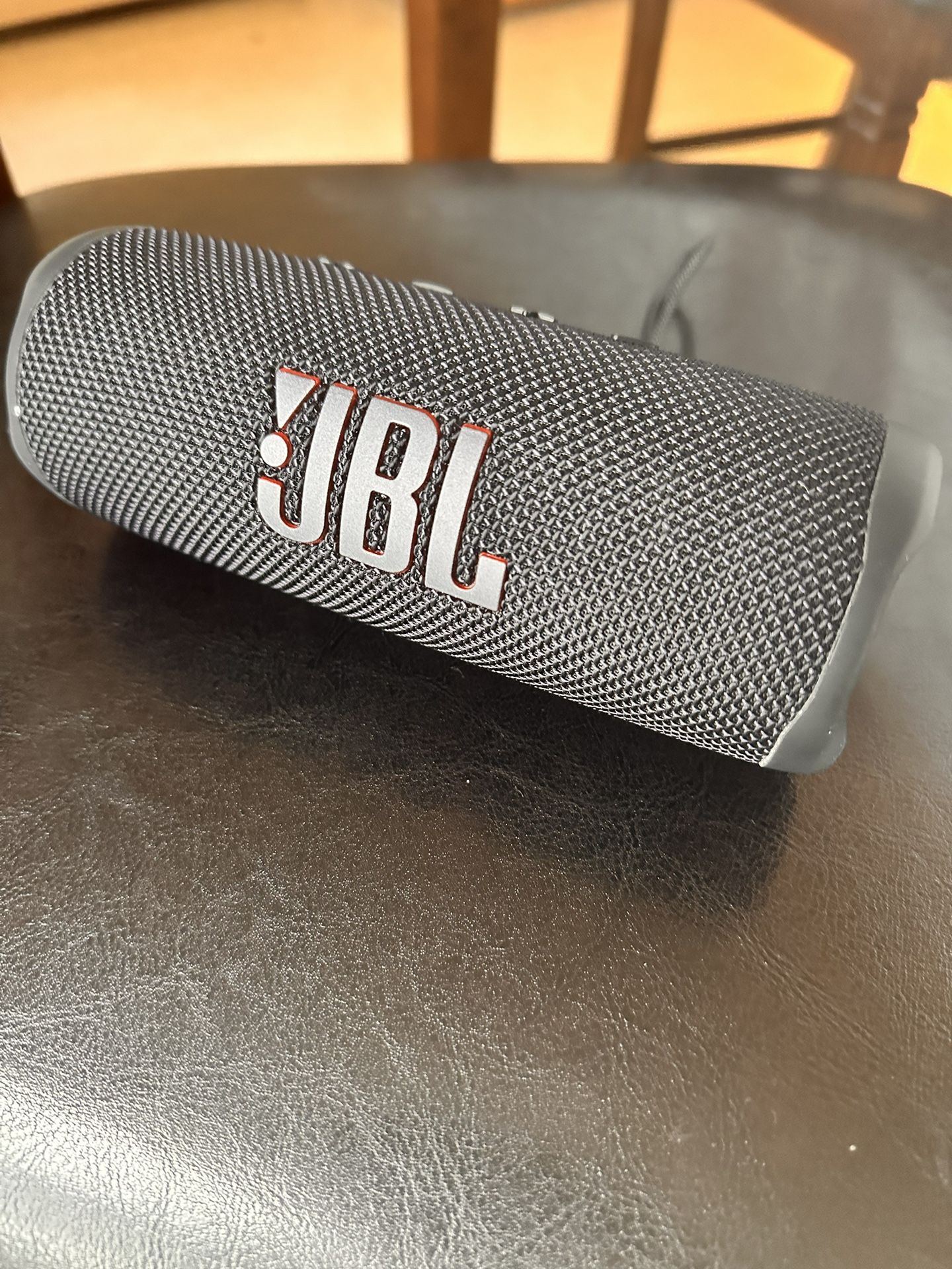 JBL Flip 6 Portable Bluetooth Speaker