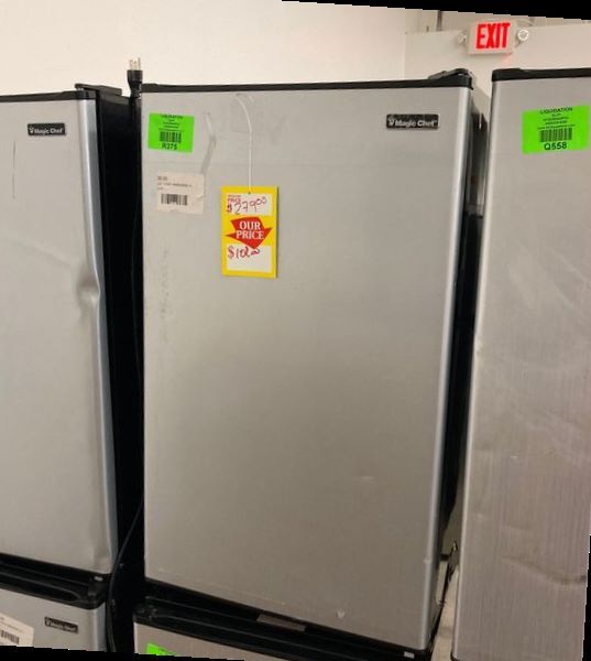 Magic Chef 4.4 Cu Mini Fridge Hmr440se 4 AYCQ