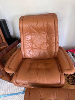 Stressless Chair by Ekorness Leather Tufted Armchair