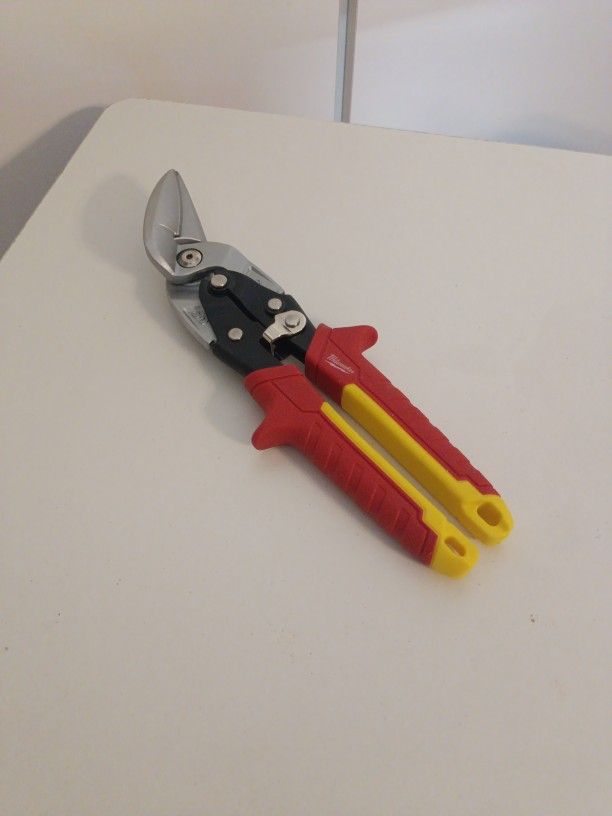 MILWAUKEE SNIPS