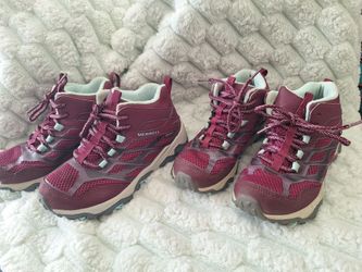 Girls Merrill Hiking Boots sz 13 and sz 1