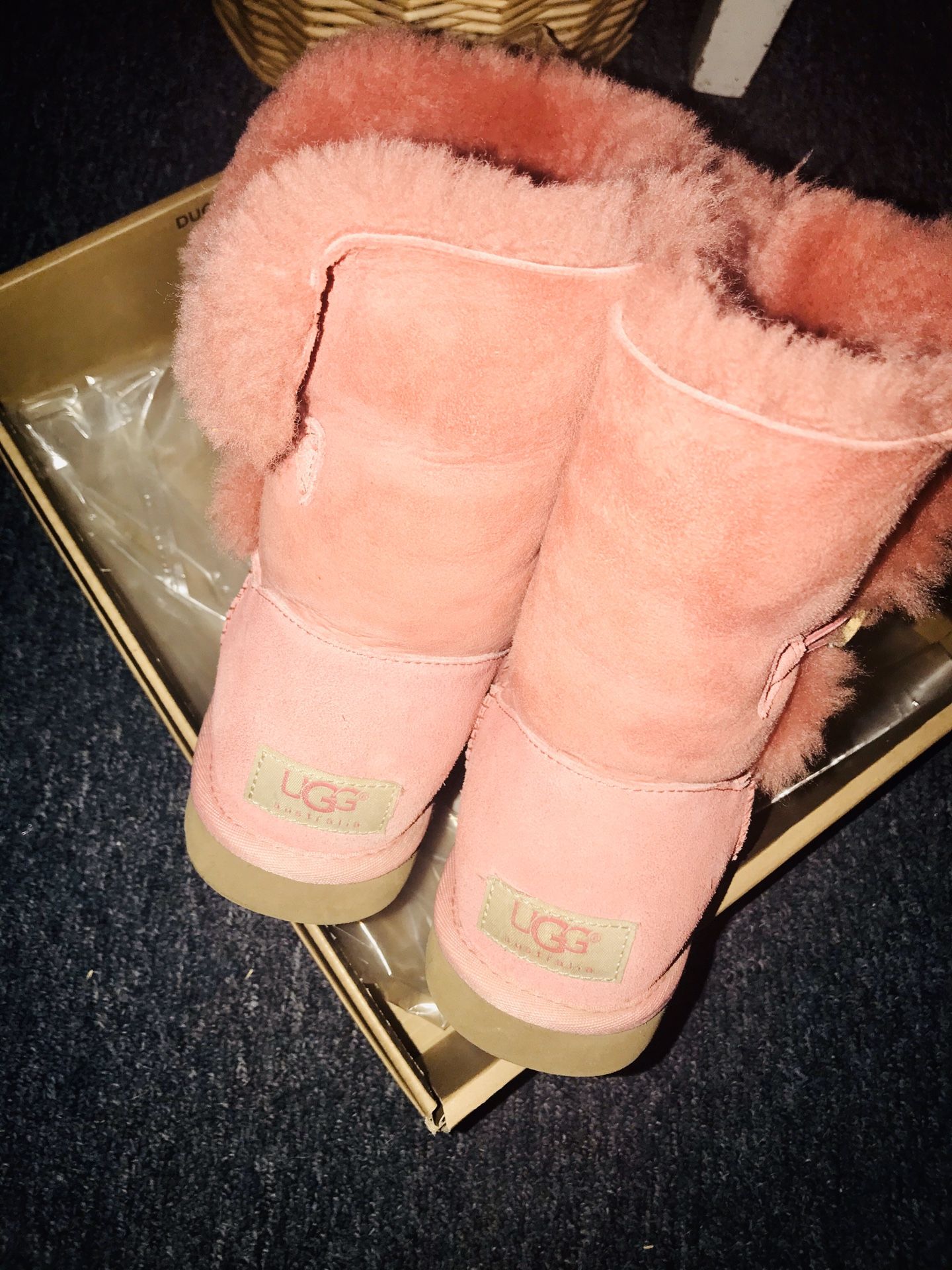 Authentic UGG Bailey Button Boots