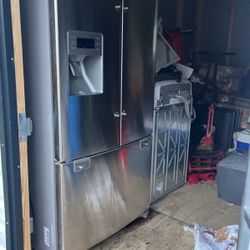 Samsung Refridgerator, yes ma’am