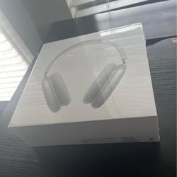 AirPod Pro Maxs