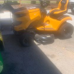 Mower new club cadet 42 inch