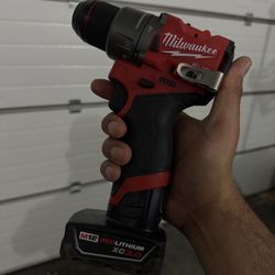 Milwaukee M12 Fuel Hammer Drill