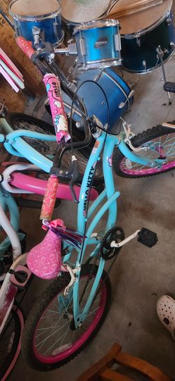 Hello Kitty bike