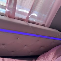 Queen Bed Frame With Matress