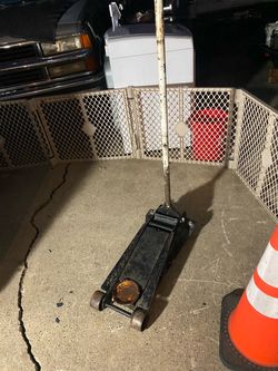 Floor jack works good