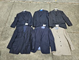 6 Expensive Quality Wool Suits. Size 44 Regular 